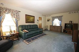 3rd image of 230 W Hamilton Ln