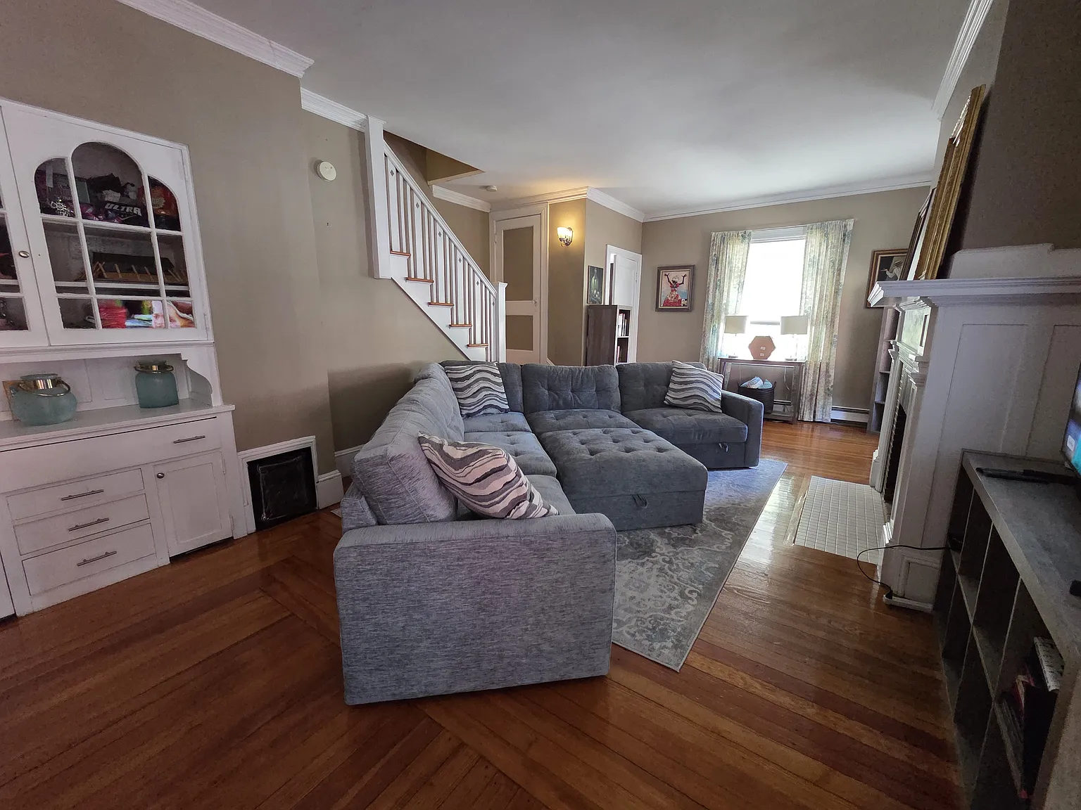 3 bed, 1.5 bath, 1338 sqft, $3,350 — Photo 2