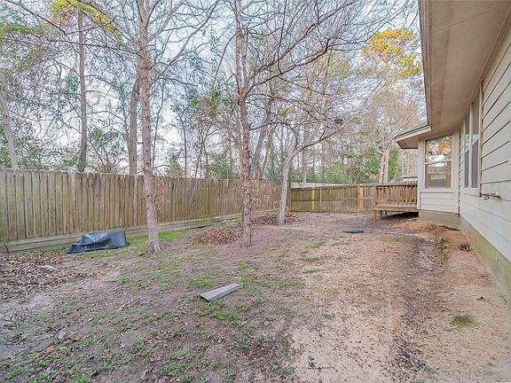 4th image of 990 Oak Glen Dr