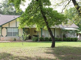 910 Vivroux Ranch Rd, Seguin, TX 78155