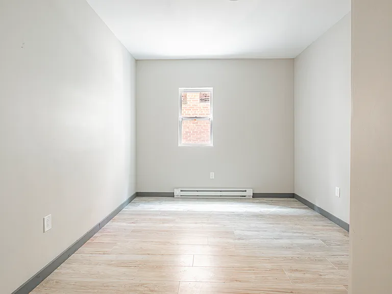 14620 Lakeshore Blvd #3 — Photo 7