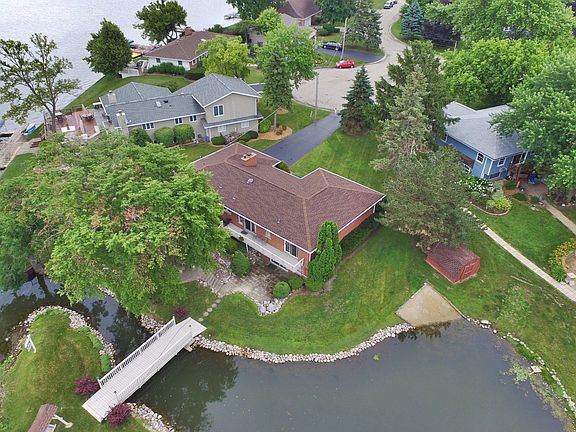 4th image of 60 Lake Zurich Dr