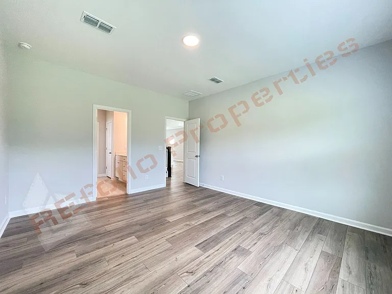 1605 Immagene Way — Photo 11