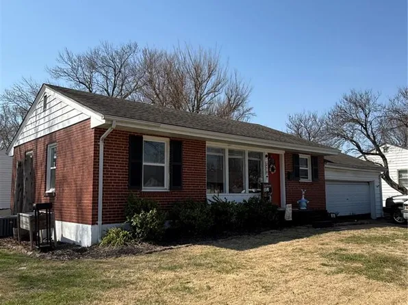 210 Saint Florent Ln, Florissant, MO 63031