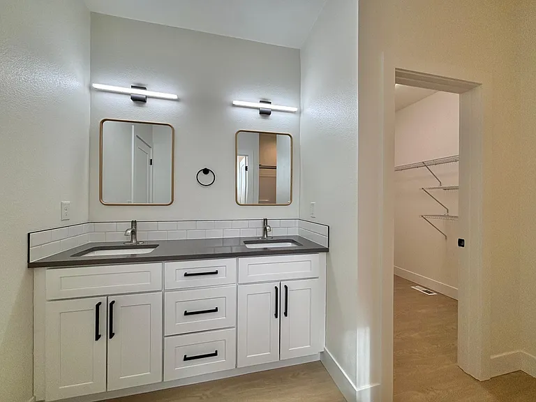 842 Greenfield Dr — Photo 15