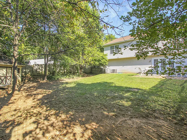 102 W Deer Park Rd — Photo 9