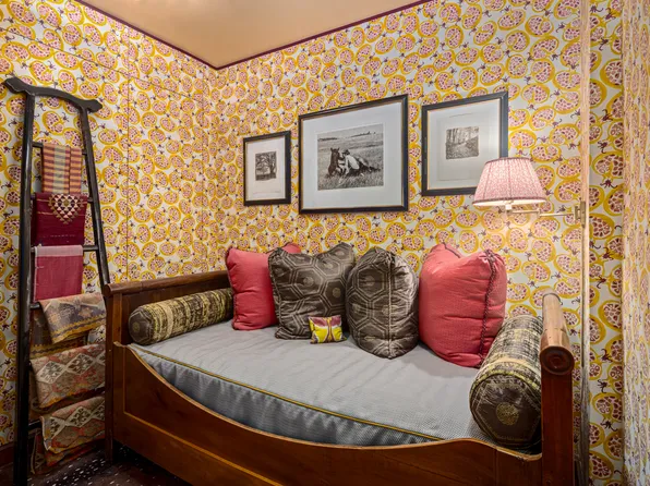 570 Park Avenue image 16 of 19