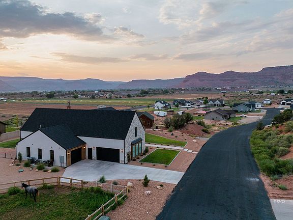 4th image of 1222 S Country Estates Ln