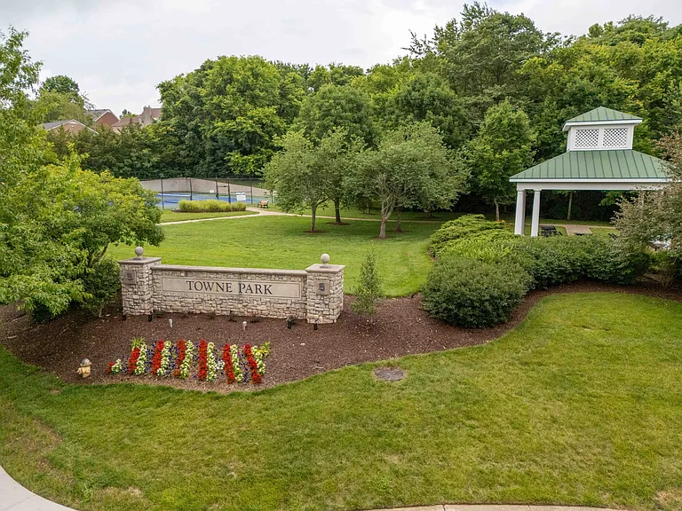 1255 Habersham Way — Photo 48
