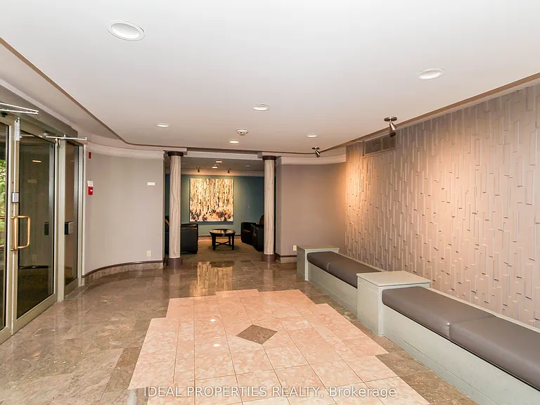 100 Grant Carman Dr N #809 — Photo 6