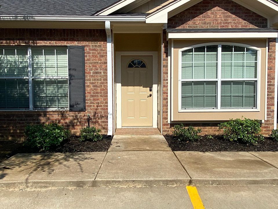 1st image of 1606 Stanley Dr #100