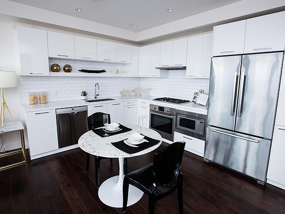 3rd image of 4422 N 75th St Unit 3004