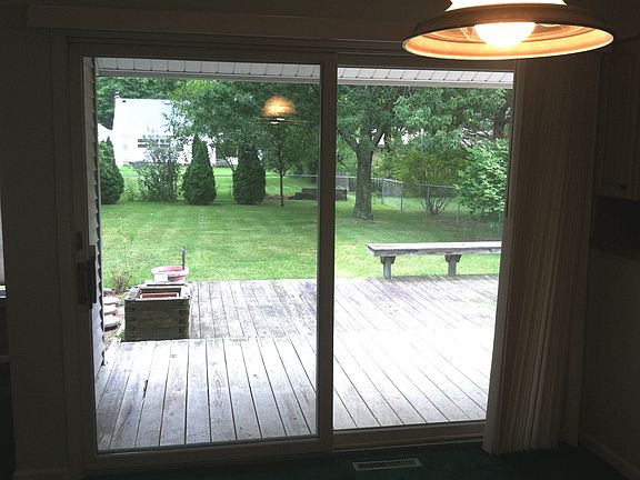 3rd image of 1414 Vancouver Dr