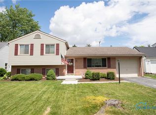 1036 Fort Dr, Bowling Green, OH 43402