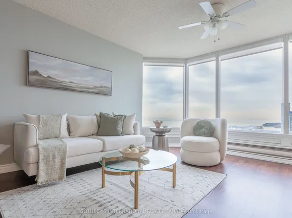 1 Palace Pier Ct #4104, Toronto, ON M8V 3W9