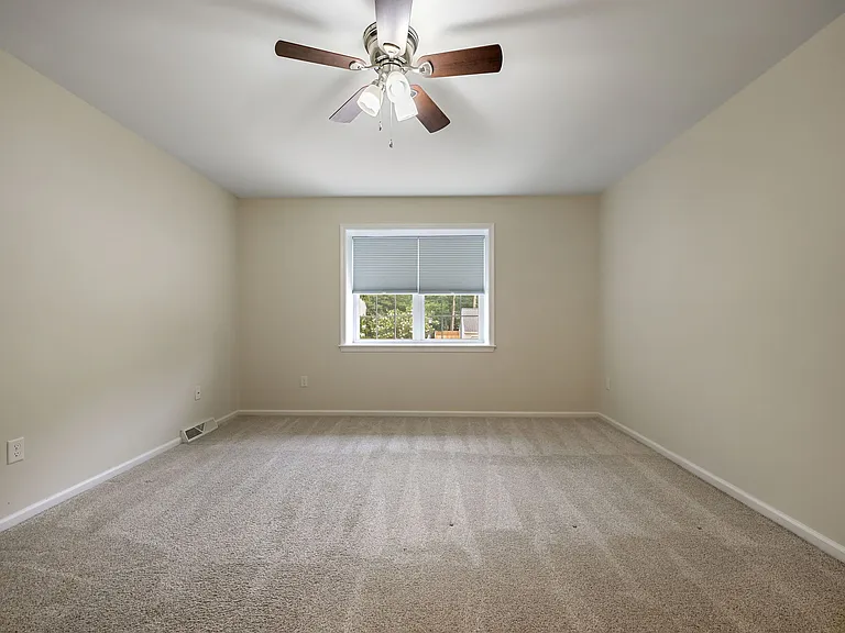 176 Stoney Dr — Photo 12