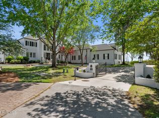 3023 River Ln, New Bern, NC 28562