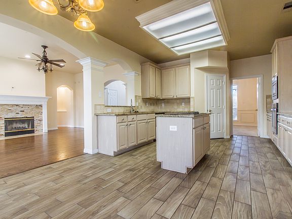5th image of 2504 Candlebrook Dr