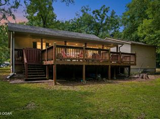 31 Path Ln, Kimberling City, MO 65686