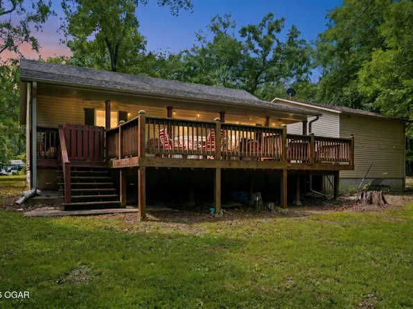 31 Path Ln, Kimberling City, MO 65686