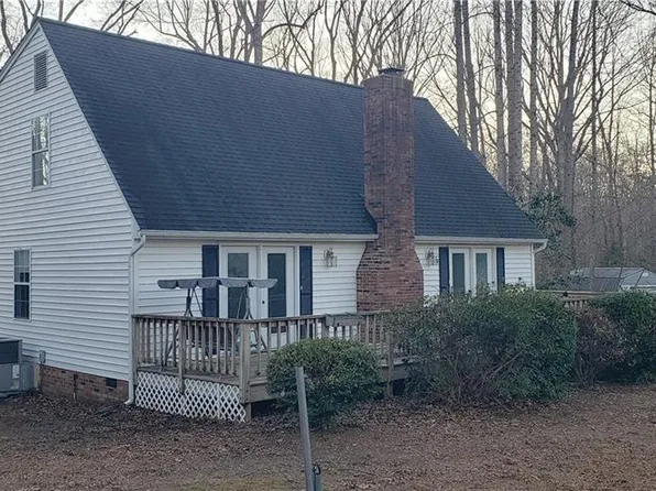 9033 Chriscoe Ln, Gloucester, VA 23061