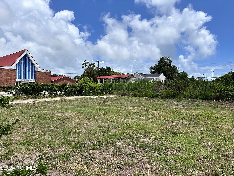 2nd image of 1303 Fisher Street