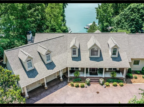 515 Beacon Shores Dr, Seneca, SC 29672