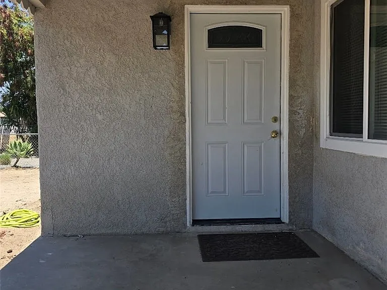 8467 Cottonwood Ave — Photo 2
