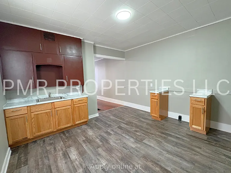 830 Warsaw Ave — Photo 2