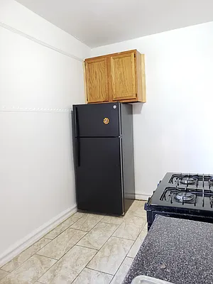 Rented by Signature Property Realty | media 30