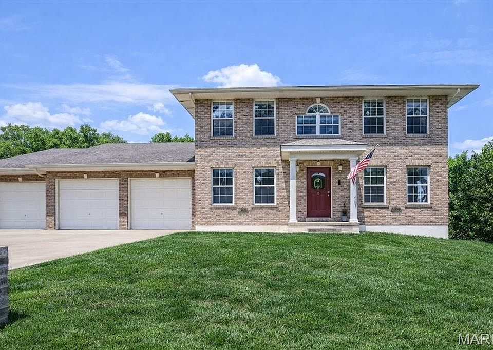 1st image of 208 Lafayette Cir
