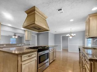 1915 Whitefeather Trl, Crosby, TX 77532