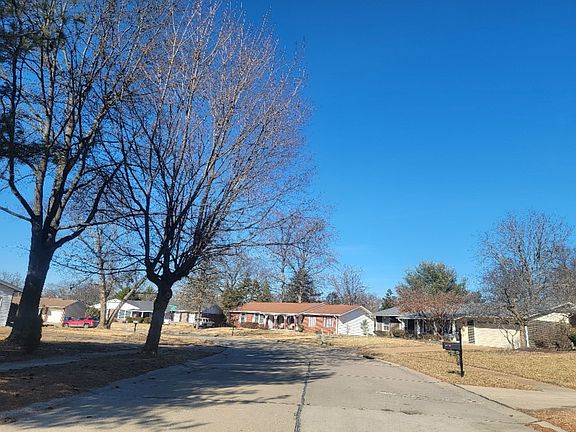 4th image of 2908 Castleford Dr