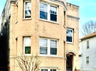 2146 Maple Ave APT 1, Evanston, IL 60201