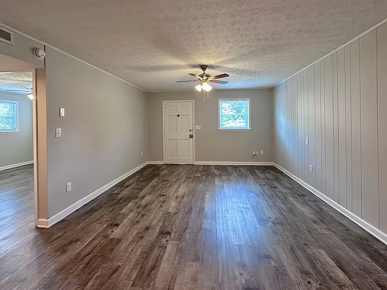 2843 Louisville Rd — Photo 16