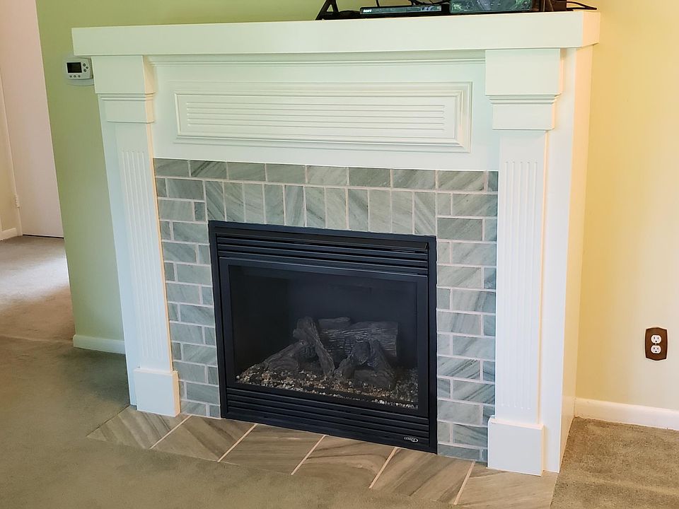 2nd image of 91 Collindale Ave SW