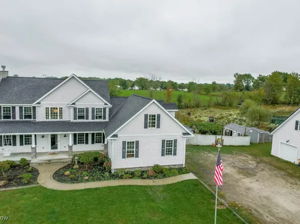 4524 Maplegrove Ave, Louisville, OH 44641