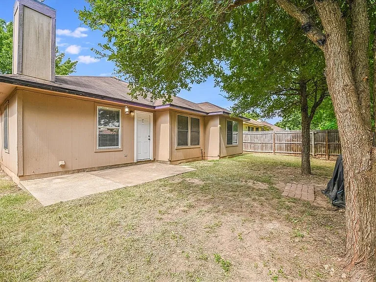 14700 Menifee St — Photo 26