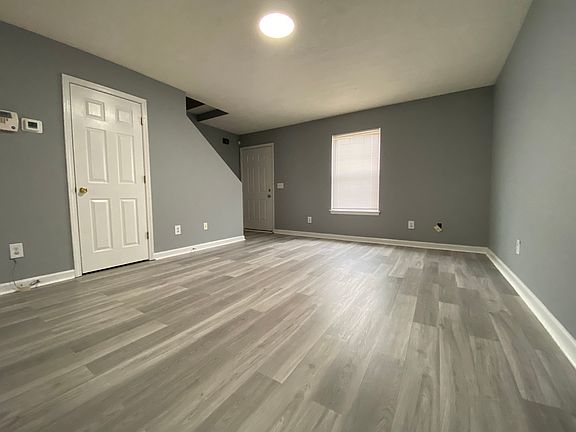 2nd image of 1445 Chariot Dr