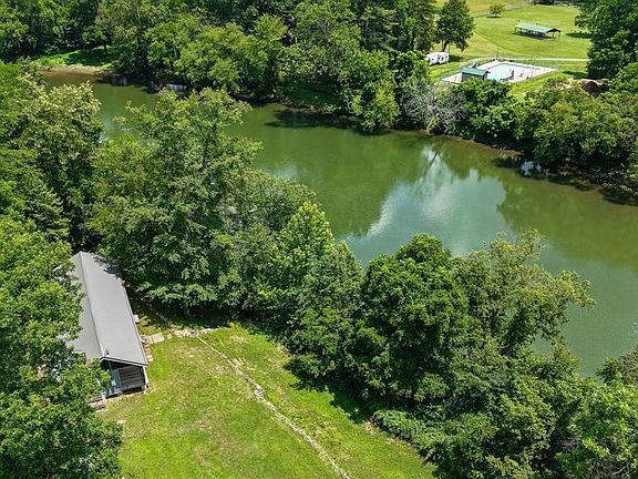 2nd image of 55 Lou Hill Rd