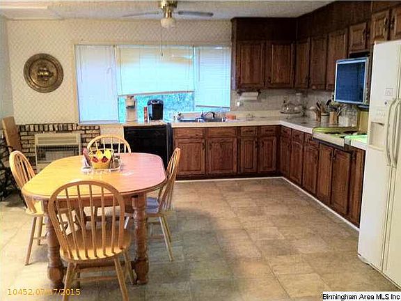 5th image of 654 Peckerwood Creek Trl