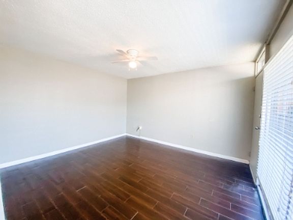 2nd image of 2990 Rhodes Cir S Unit 305