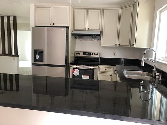 2nd image of 3524 Butcher Dr
