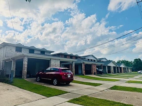 3rd image of 6266-6268 Bellaire Dr