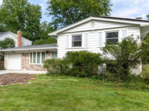 2877 Sorrento Ave, Ann Arbor, MI 48104