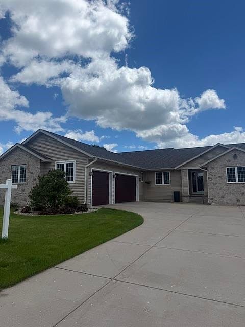 1st image of 150 Potomac Pl