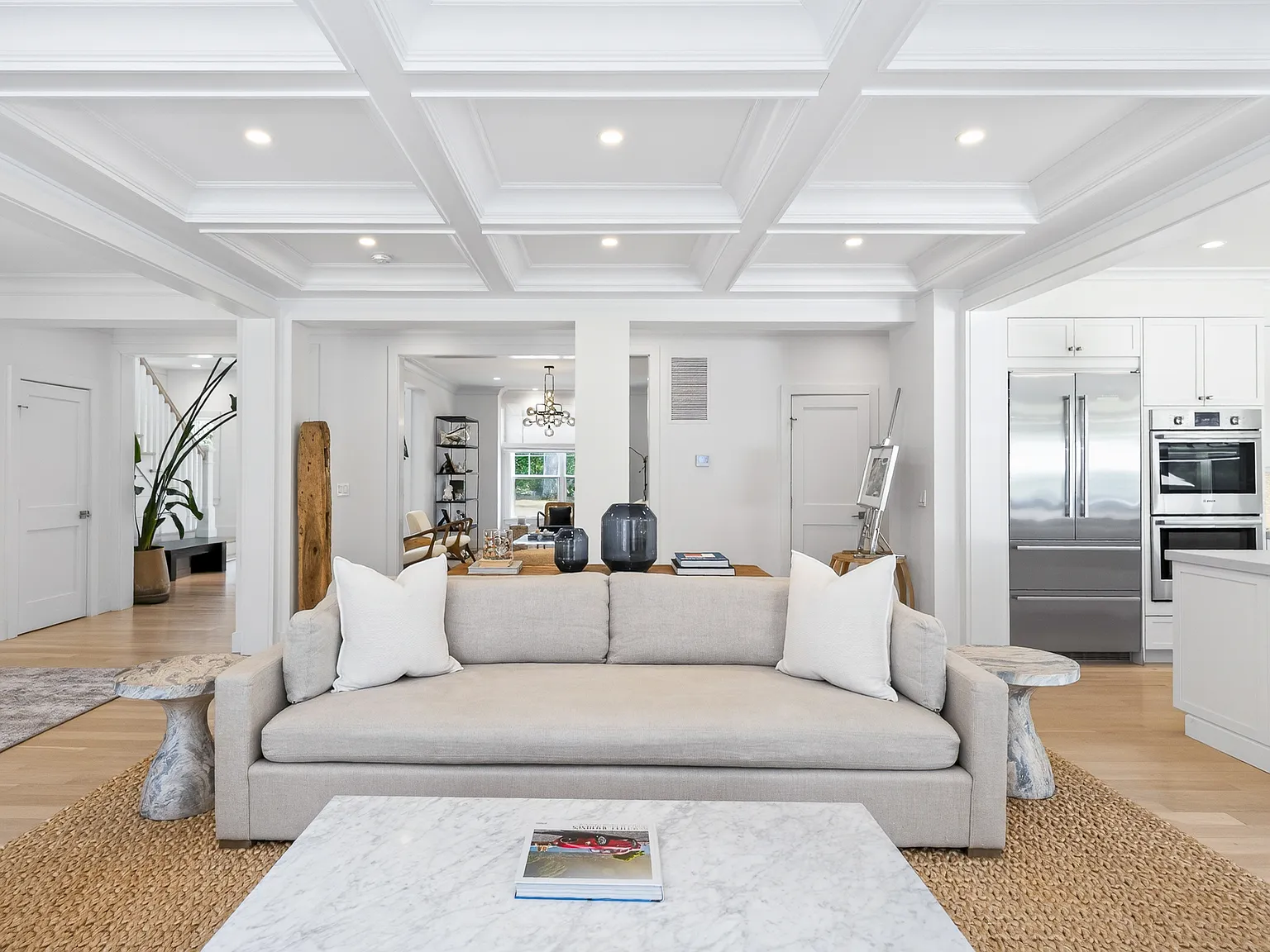 Southampton Cool & Playful Beach House — Photo 4
