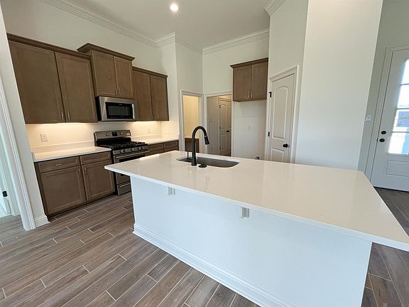 4th image of 44216 Huntley Rd