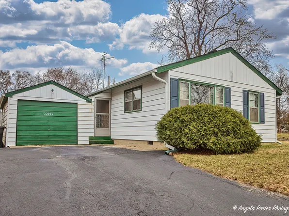 22066 W Loon Dr, Antioch, IL 60002