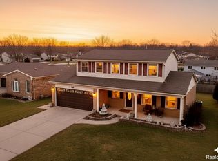 4274 Dickson Dr, Sterling Heights, MI 48310